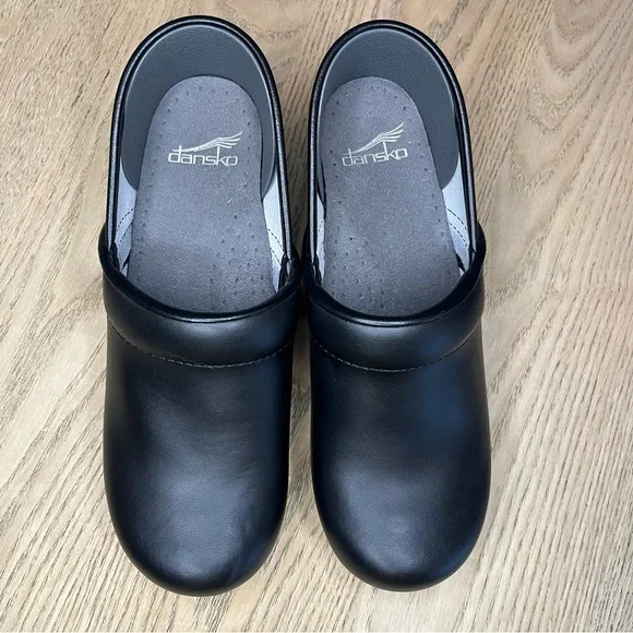 New! Dansko Professional Women’s Black Slip Resistant Clogs Work Size 38 7.5-8 - Picture 6 of 11